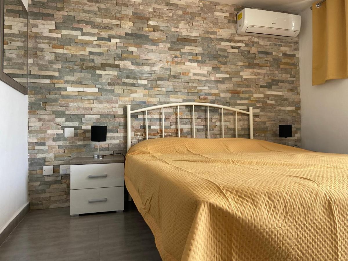 Sqaq Numru 1 Accomodation Hotel ราบัต ภายนอก รูปภาพ